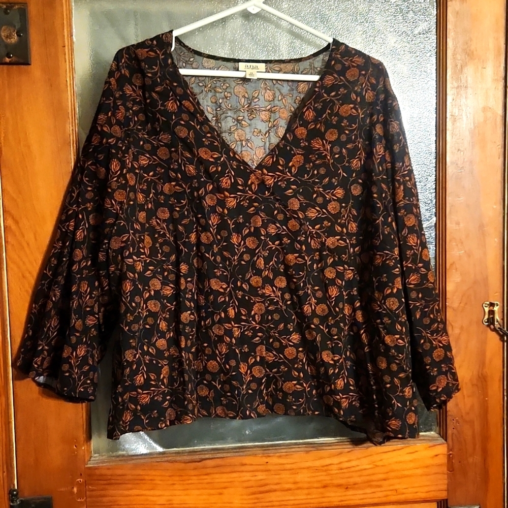 Womens floral top